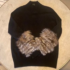 CASHMERE BLACK SWEATER WITH FUR AROUND WRISTS BLOOMINGDALES